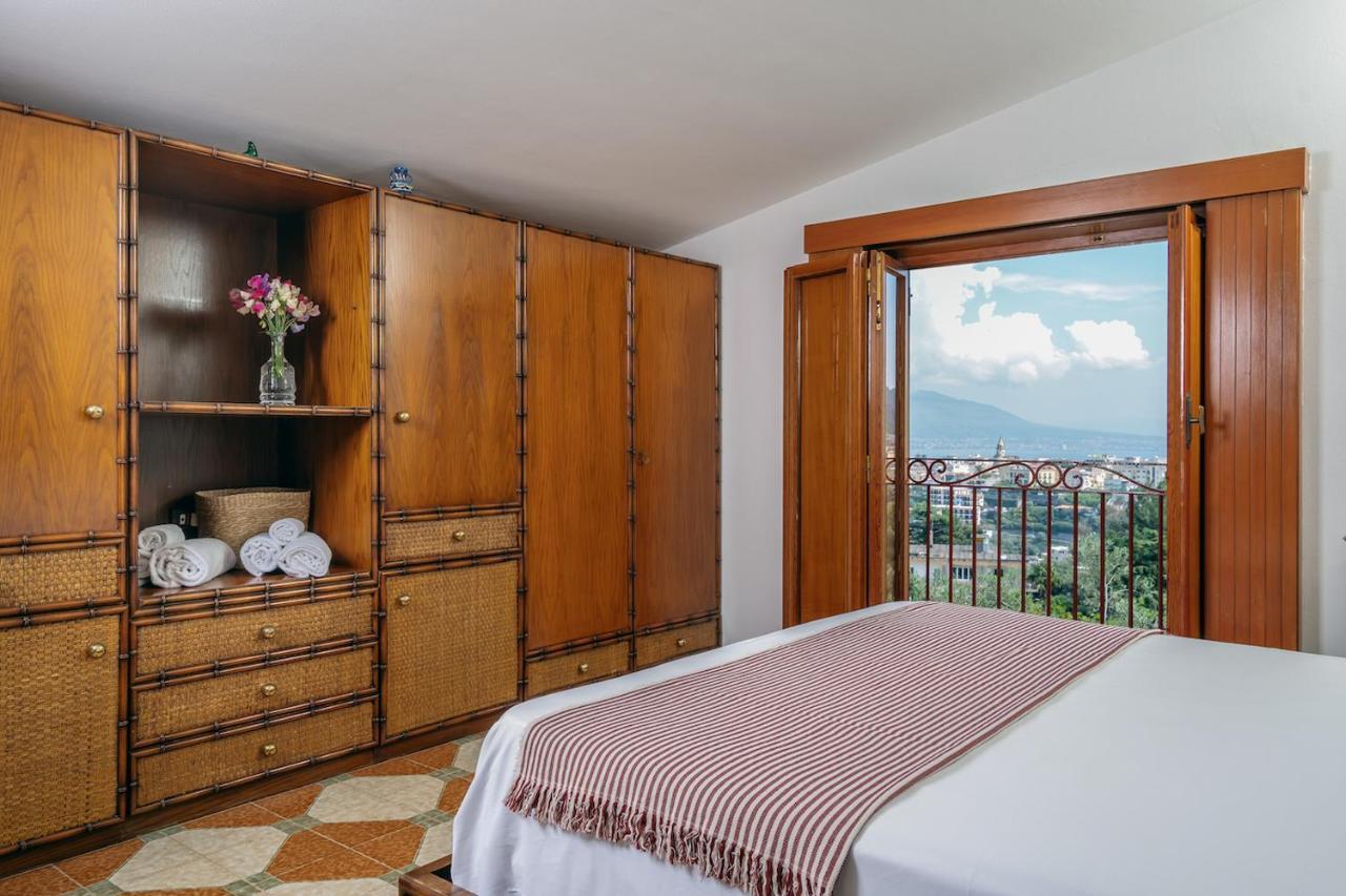 Villa Aurora Vico Equense Eksteriør billede