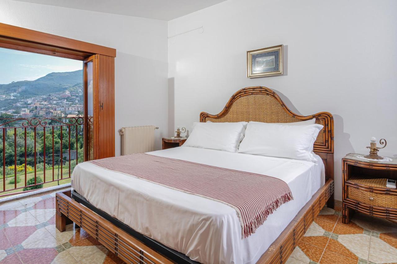 Villa Aurora Vico Equense Eksteriør billede