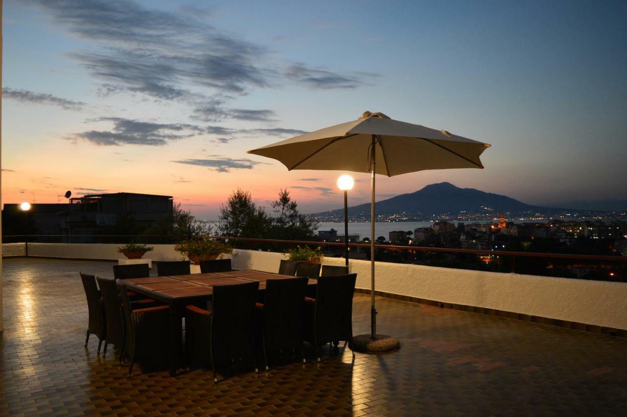 Villa Aurora Vico Equense Eksteriør billede